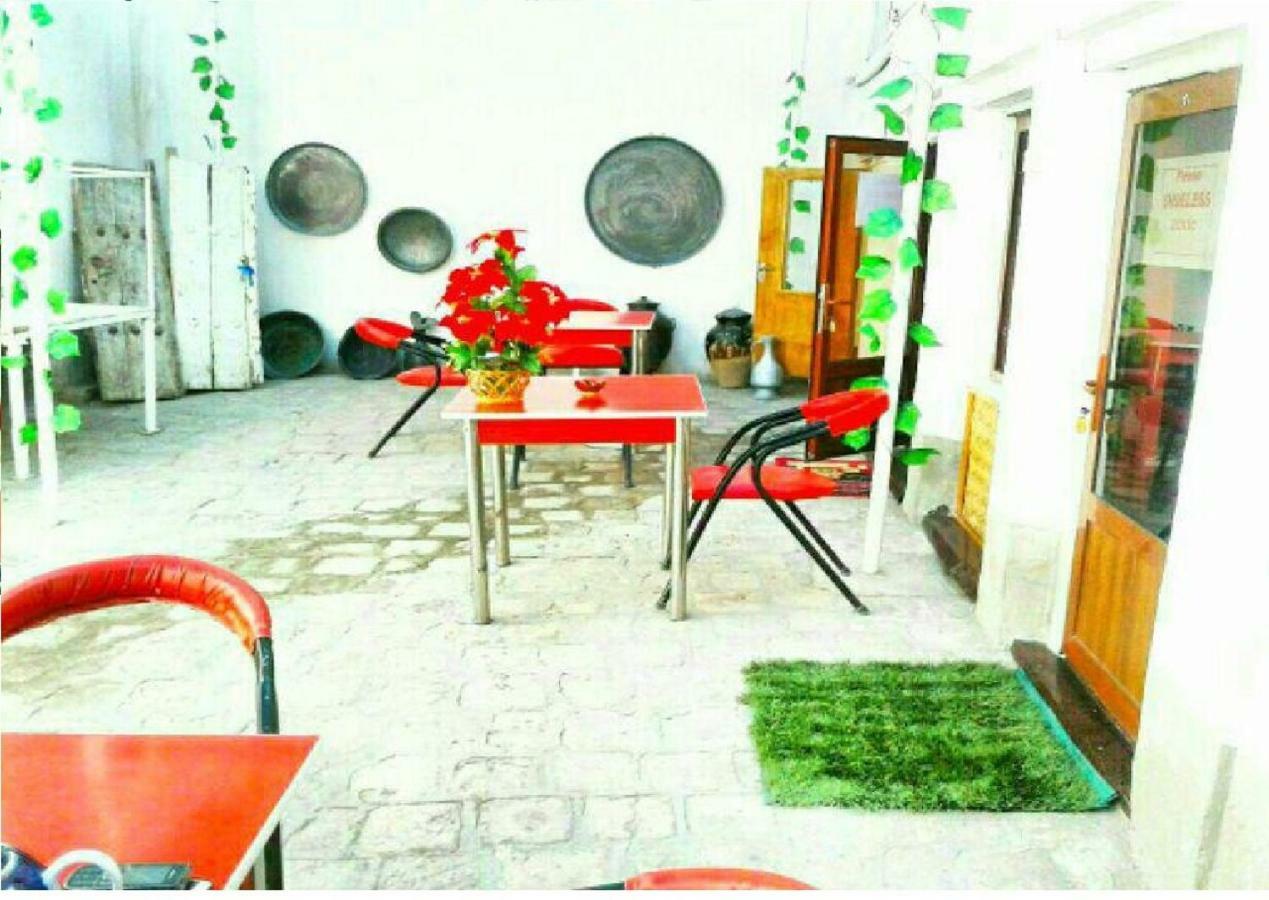 History Hotell Buchara Exteriör bild