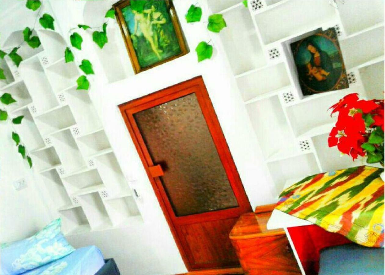 History Hotell Buchara Exteriör bild